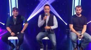 Robertico, Alexis Valdés y Carlos Sánchez en una nueva sesión de "la risoterapia" en Mira TV