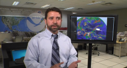 Los meteorólogos de NOAA se preparan para la temporada de huracanes en Estados Unidos