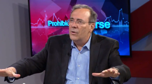 El escritor, Carlos Alberto Montaner, durante su intervención en "Prohibido callarse"