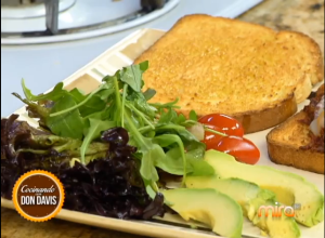 El chef Don Davis te enseña a preparar un sabroso sabroso sandwich de tasajo.