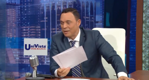 Alexis Valdés durante su programa en Mira TV