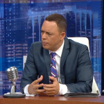 Alexis Valdés durante su show en Mira TV.