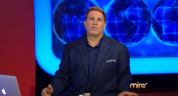 "Rick Sánchez" se emite de lunes a viernes a las 10pm en Mira TV.