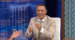 Alexis Valdés presenta su programa de lunes a viernes en Mira TV.