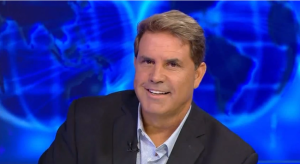 Rick Sánchez durante la emisión de su programa en Mira TV.