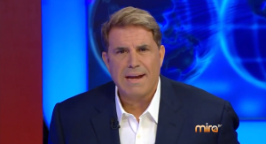 Rick Sánchez durante la emisión de su programa en Mira TV