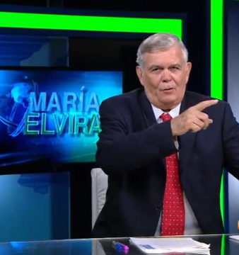 Napoleón Bravo conduce, de forma provisional, el programa "María Elvira" en Mira TV.