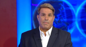 Rick Sánchez durante la emisión de su programa en Mira TV.