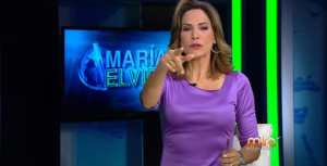 María Elvira Salazar durante la emisión de su programa en Mira TV.
