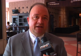Embajador de Colombia entrevistado por Clara Tavares de Mira TV Tampa