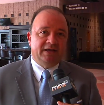 Embajador de Colombia entrevistado por Clara Tavares de Mira TV Tampa