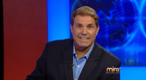 Rick Sánchez durante la emisión de su programa en Mira TV.