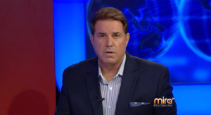 Rick Sánchez durante la emisión de su programa en Mira TV.