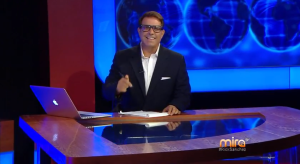 Rick Sánchez durante la emisión de su programa en Mira TV.