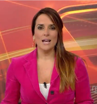 Mariana Carlés durante la emisión de su programa en Mira TV.