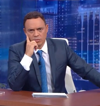 "El show de Alexis Valdés" de lunes a viernes a las 9pm en Mira TV.