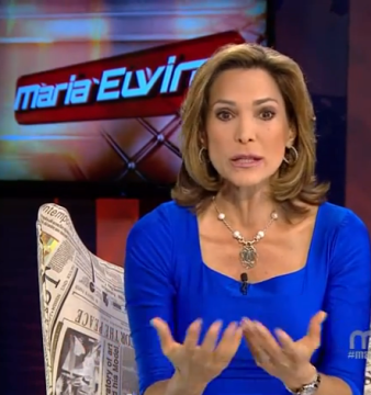 María Elvira Salazar durante la emisión de su programa en Mira TV.