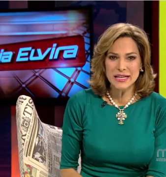 María Elvira Salazar durante la emisión de su programa en Mira TV.